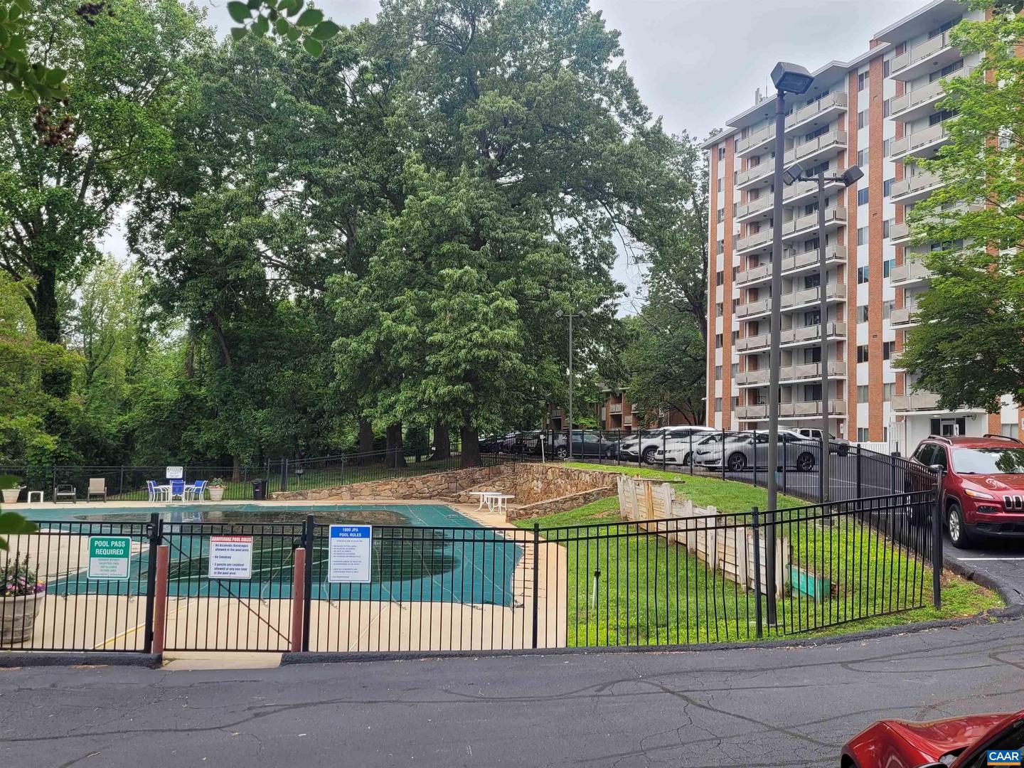 1800 JEFFERSON PARK AVE #92, CHARLOTTESVILLE, Virginia 22903, 2 Bedrooms Bedrooms, ,1 BathroomBathrooms,Residential,For sale,1800 JEFFERSON PARK AVE #92,664528 MLS # 664528