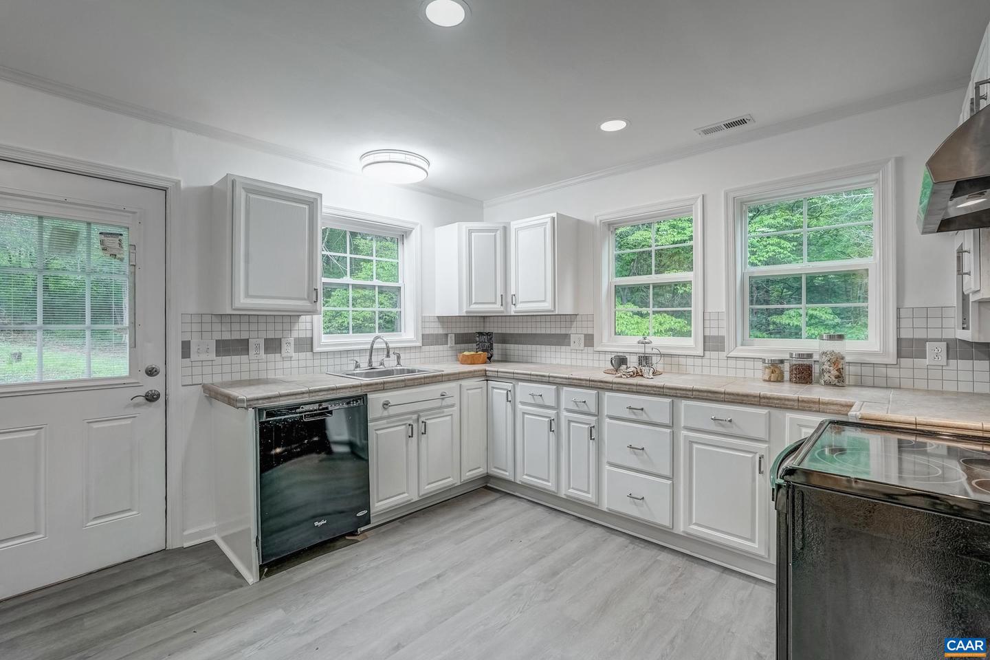 4884 COVE GARDEN RD, NORTH GARDEN, Virginia 22959, 3 Bedrooms Bedrooms, ,1 BathroomBathrooms,Residential,For sale,4884 COVE GARDEN RD,664529 MLS # 664529