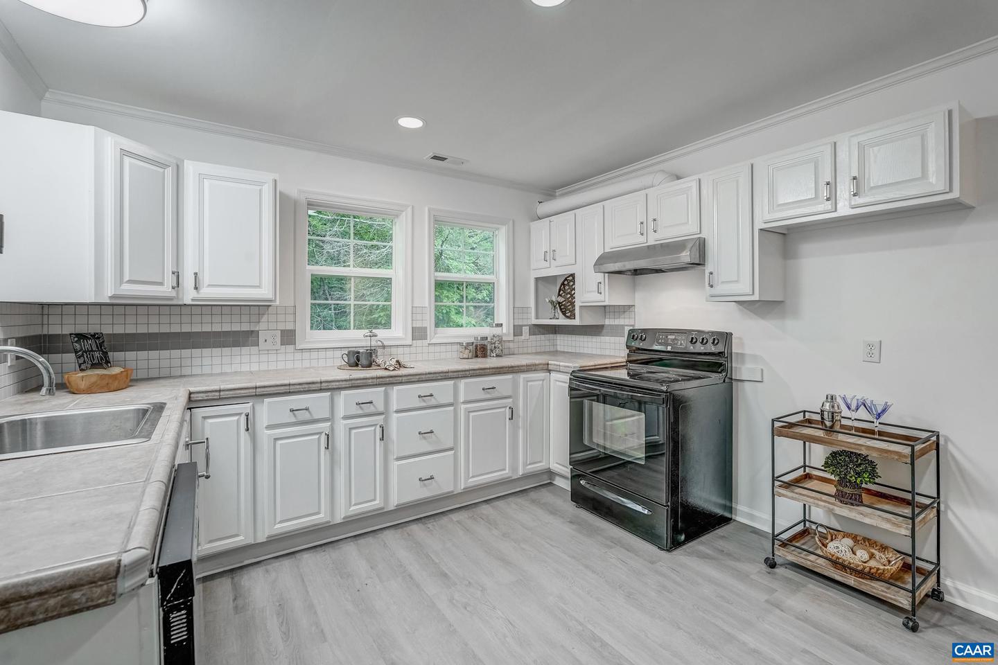 4884 COVE GARDEN RD, NORTH GARDEN, Virginia 22959, 3 Bedrooms Bedrooms, ,1 BathroomBathrooms,Residential,For sale,4884 COVE GARDEN RD,664529 MLS # 664529