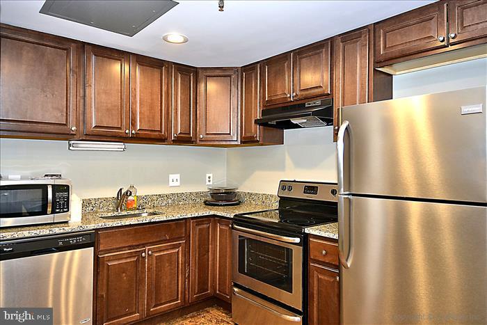 6300 STEVENSON AVE #523, ALEXANDRIA, Virginia 22304, 2 Bedrooms Bedrooms, ,2 BathroomsBathrooms,Residential,For sale,6300 STEVENSON AVE #523,VAAX2045356 MLS # VAAX2045356