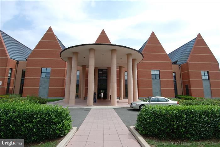 6300 STEVENSON AVE #523, ALEXANDRIA, Virginia 22304, 2 Bedrooms Bedrooms, ,2 BathroomsBathrooms,Residential,For sale,6300 STEVENSON AVE #523,VAAX2045356 MLS # VAAX2045356