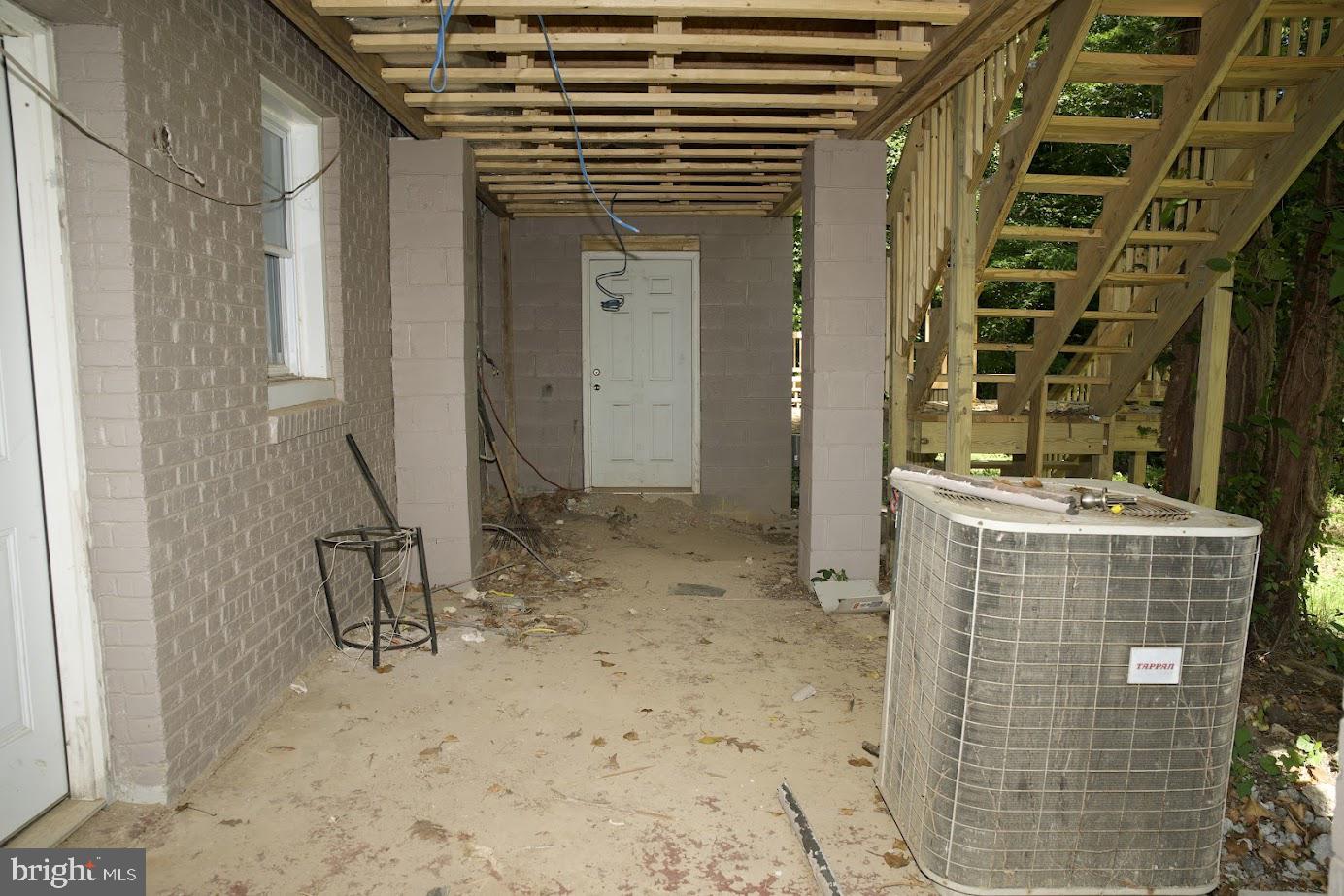 3704 SUITLAND RD SE, WASHINGTON, District Of Columbia 20020, 6 Bedrooms Bedrooms, ,6 BathroomsBathrooms,Residential,For sale,3704 SUITLAND RD SE,DCDC2200690 MLS # DCDC2200690