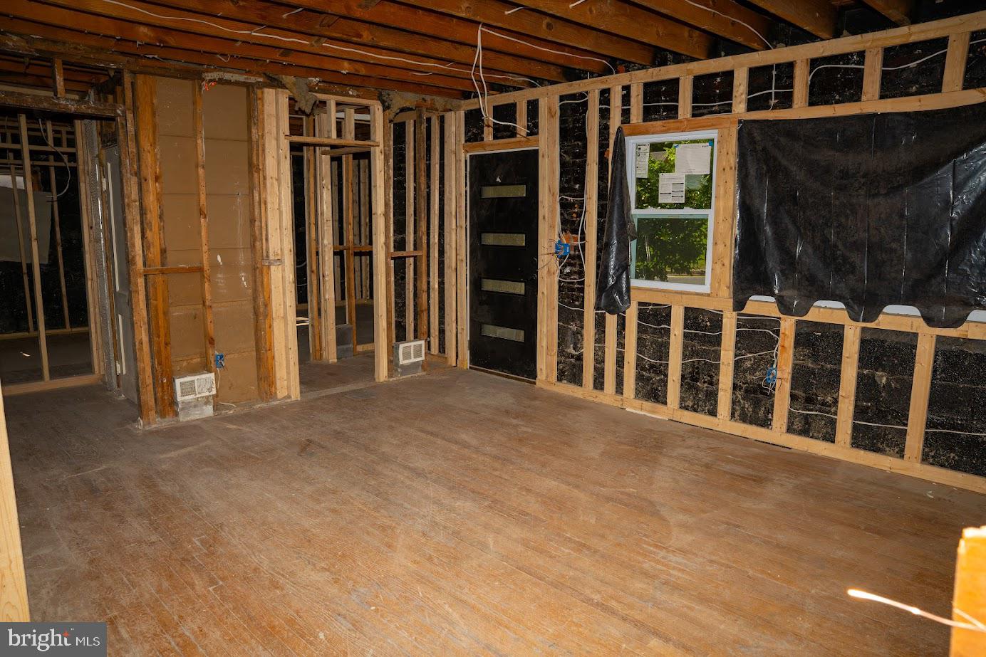 3704 SUITLAND RD SE, WASHINGTON, District Of Columbia 20020, 6 Bedrooms Bedrooms, ,6 BathroomsBathrooms,Residential,For sale,3704 SUITLAND RD SE,DCDC2200690 MLS # DCDC2200690