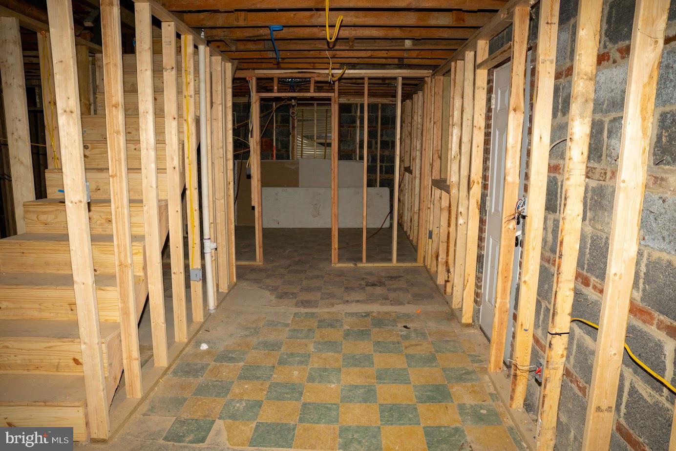 3704 SUITLAND RD SE, WASHINGTON, District Of Columbia 20020, 6 Bedrooms Bedrooms, ,6 BathroomsBathrooms,Residential,For sale,3704 SUITLAND RD SE,DCDC2200690 MLS # DCDC2200690