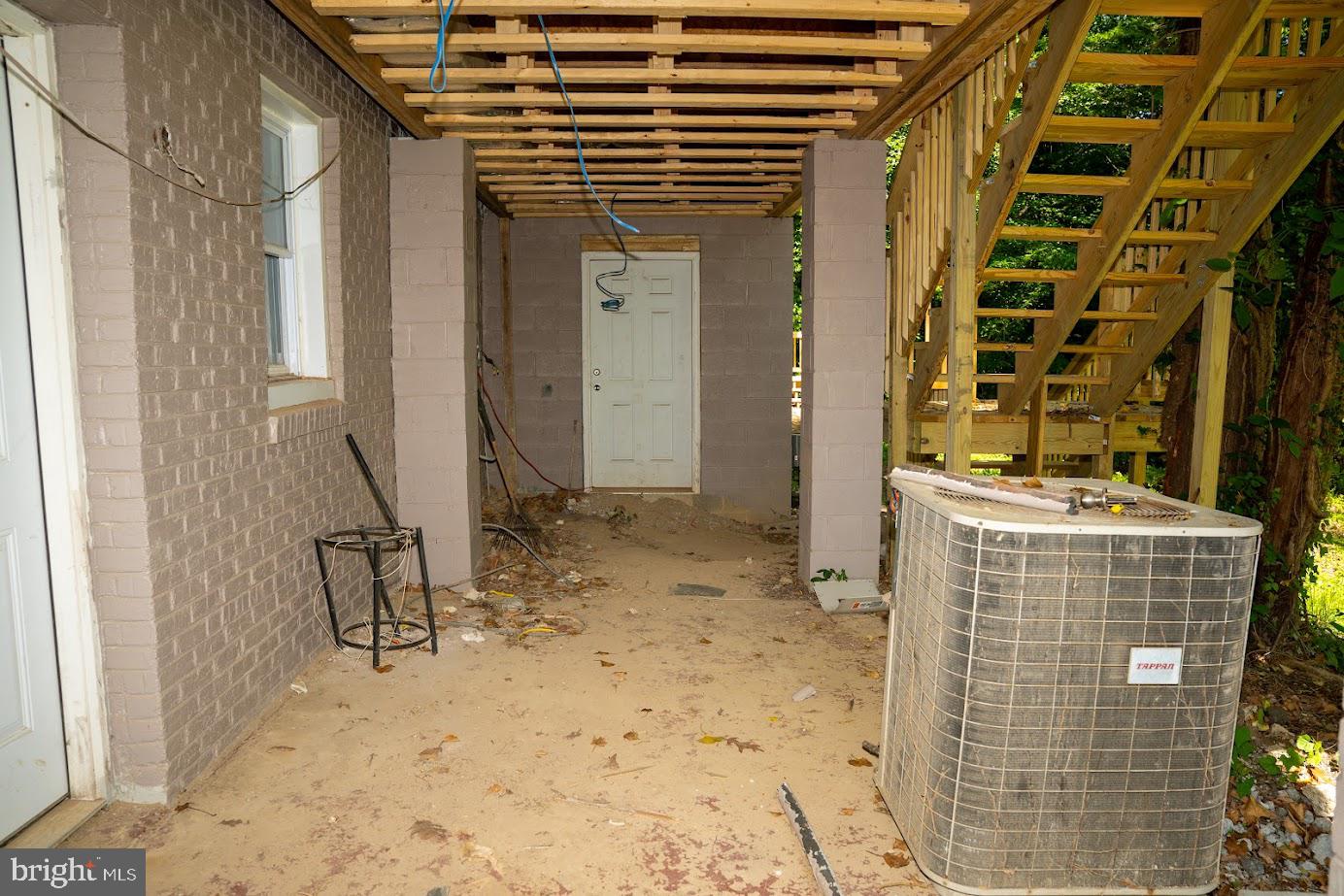 3704 SUITLAND RD SE, WASHINGTON, District Of Columbia 20020, 6 Bedrooms Bedrooms, ,6 BathroomsBathrooms,Residential,For sale,3704 SUITLAND RD SE,DCDC2200690 MLS # DCDC2200690