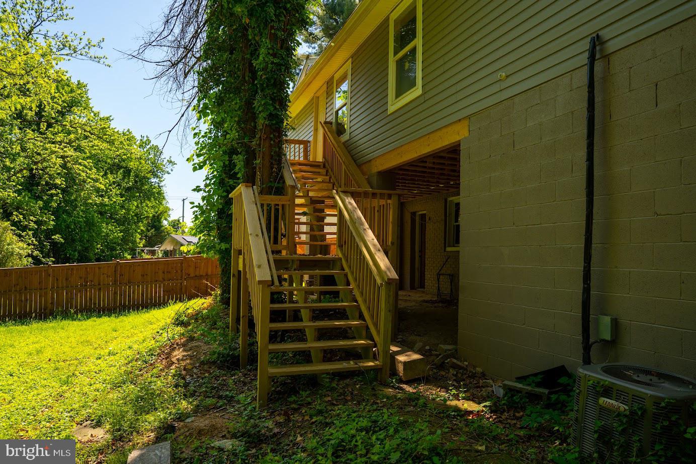 3704 SUITLAND RD SE, WASHINGTON, District Of Columbia 20020, 6 Bedrooms Bedrooms, ,6 BathroomsBathrooms,Residential,For sale,3704 SUITLAND RD SE,DCDC2200690 MLS # DCDC2200690