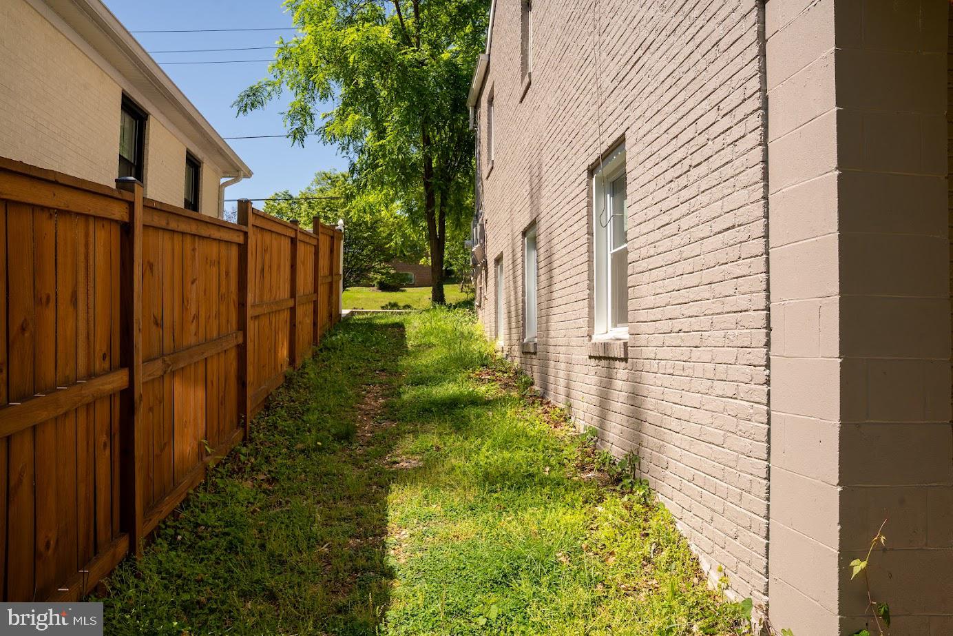 3704 SUITLAND RD SE, WASHINGTON, District Of Columbia 20020, 6 Bedrooms Bedrooms, ,6 BathroomsBathrooms,Residential,For sale,3704 SUITLAND RD SE,DCDC2200690 MLS # DCDC2200690