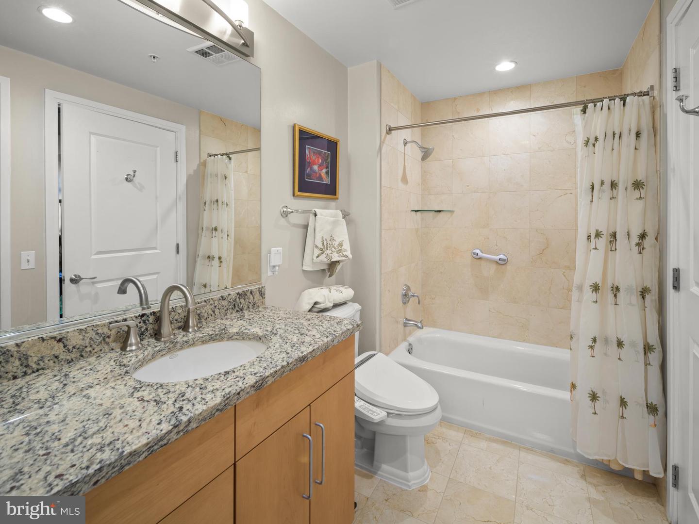 8220 CRESTWOOD HEIGHTS DR #1406, MCLEAN, Virginia 22102, 1 Bedroom Bedrooms, ,1 BathroomBathrooms,Residential,For sale,8220 CRESTWOOD HEIGHTS DR #1406,VAFX2240968 MLS # VAFX2240968