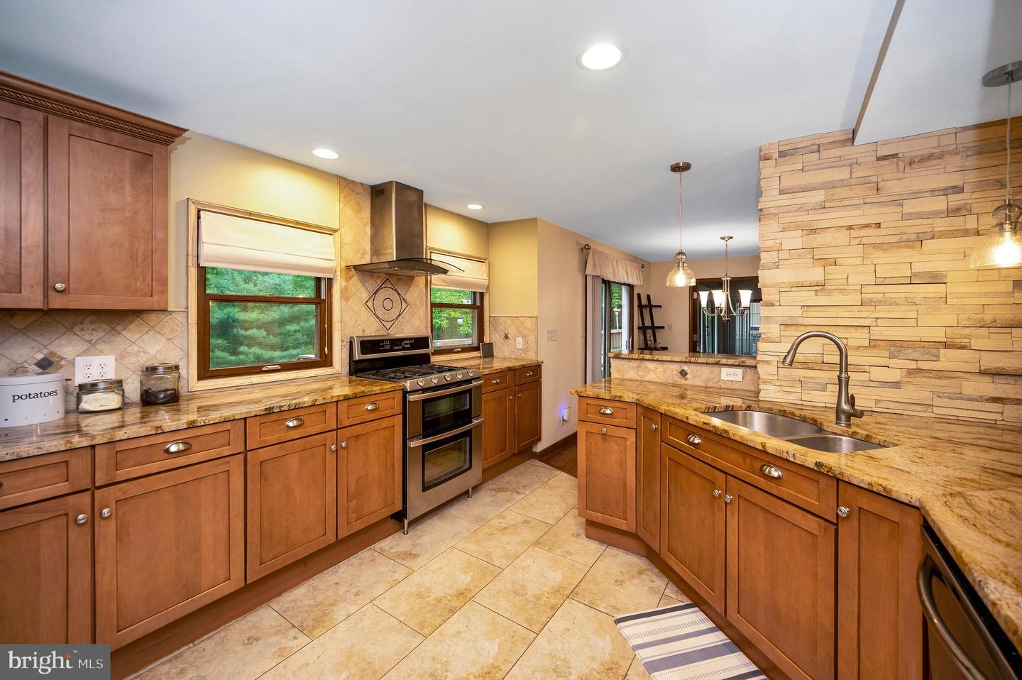 10001 SHAWNEE LN, SPOTSYLVANIA, Virginia 22553, 3 Bedrooms Bedrooms, ,3 BathroomsBathrooms,Residential,For sale,10001 SHAWNEE LN,VASP2033144 MLS # VASP2033144