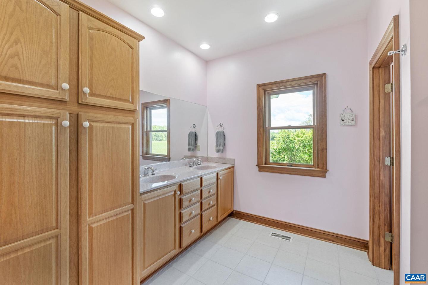 6670 SCOTTSVILLE RD, SCOTTSVILLE, Virginia 24590, 3 Bedrooms Bedrooms, ,2 BathroomsBathrooms,Residential,For sale,6670 SCOTTSVILLE RD,664546 MLS # 664546