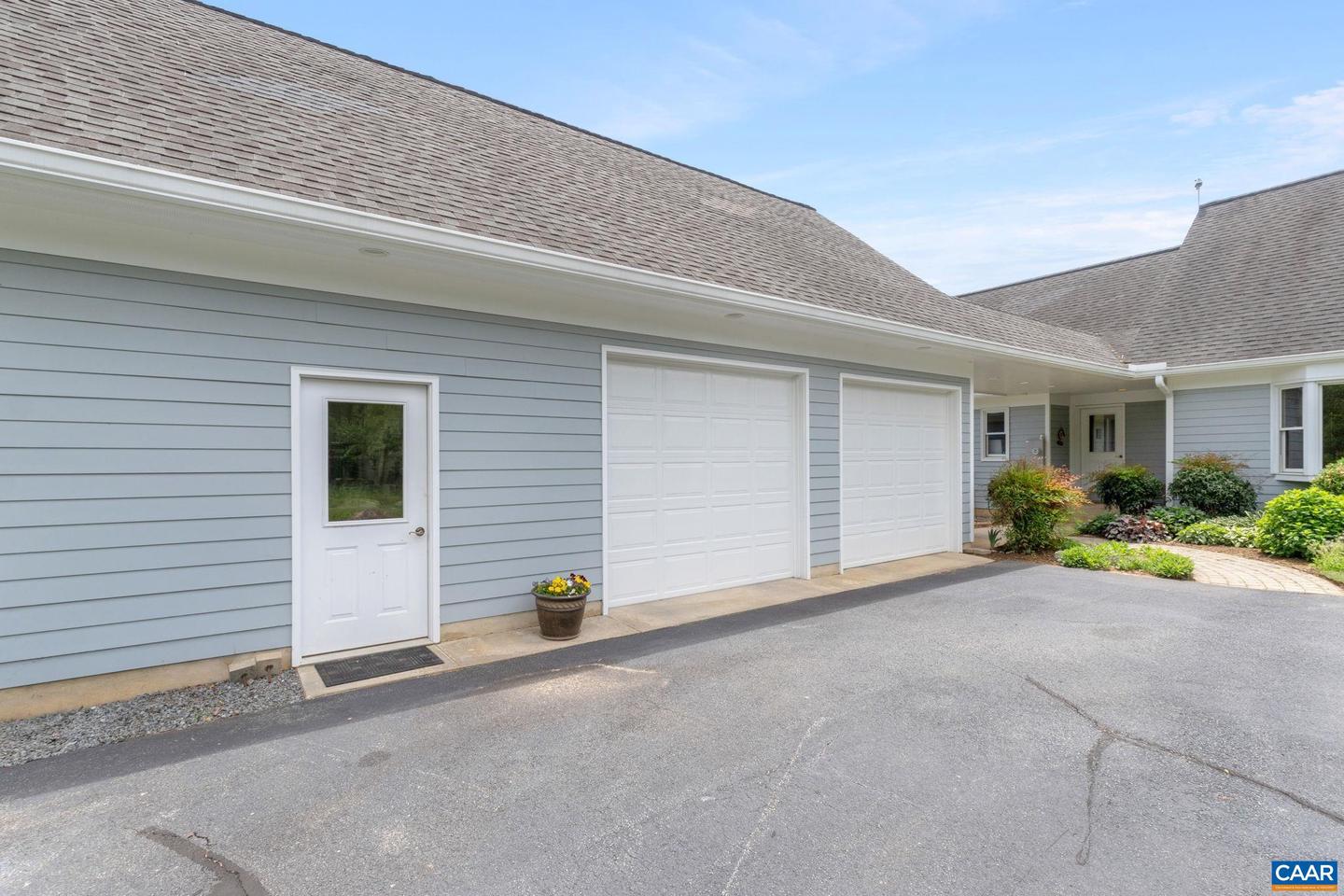 6670 SCOTTSVILLE RD, SCOTTSVILLE, Virginia 24590, 3 Bedrooms Bedrooms, ,2 BathroomsBathrooms,Residential,For sale,6670 SCOTTSVILLE RD,664546 MLS # 664546