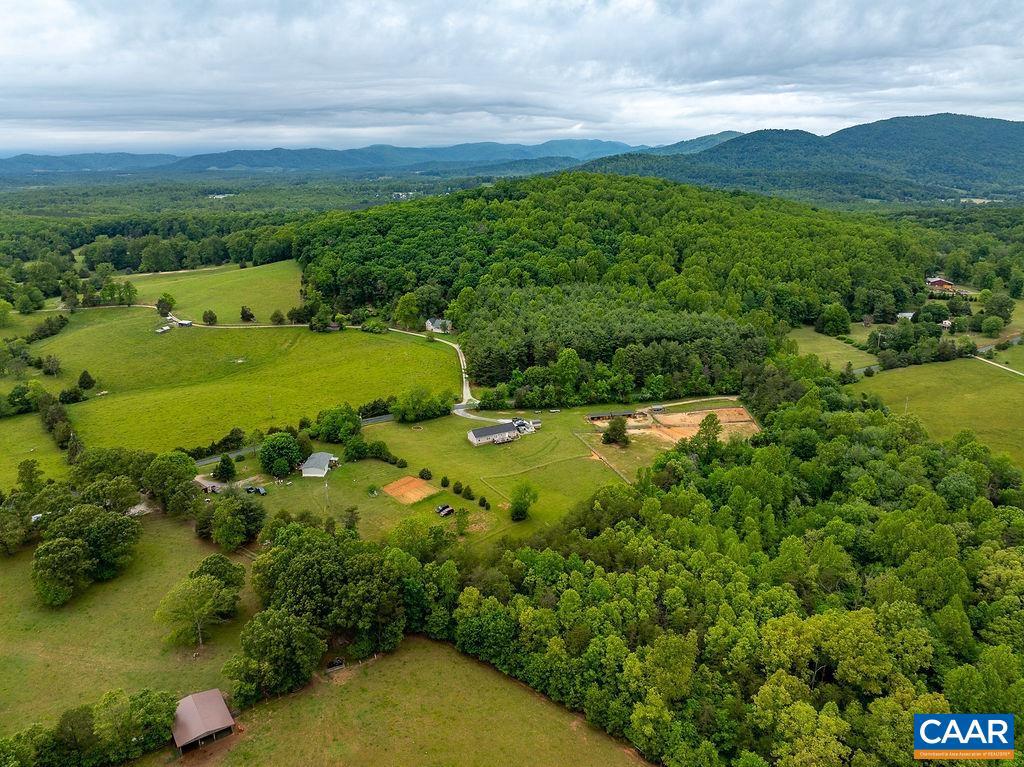 763 FINDLAY MOUNTAIN RD, SHIPMAN, Virginia 22971, 3 Bedrooms Bedrooms, ,2 BathroomsBathrooms,Residential,For sale,763 FINDLAY MOUNTAIN RD,664549 MLS # 664549