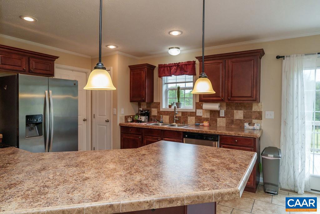 763 FINDLAY MOUNTAIN RD, SHIPMAN, Virginia 22971, 3 Bedrooms Bedrooms, ,2 BathroomsBathrooms,Residential,For sale,763 FINDLAY MOUNTAIN RD,664549 MLS # 664549
