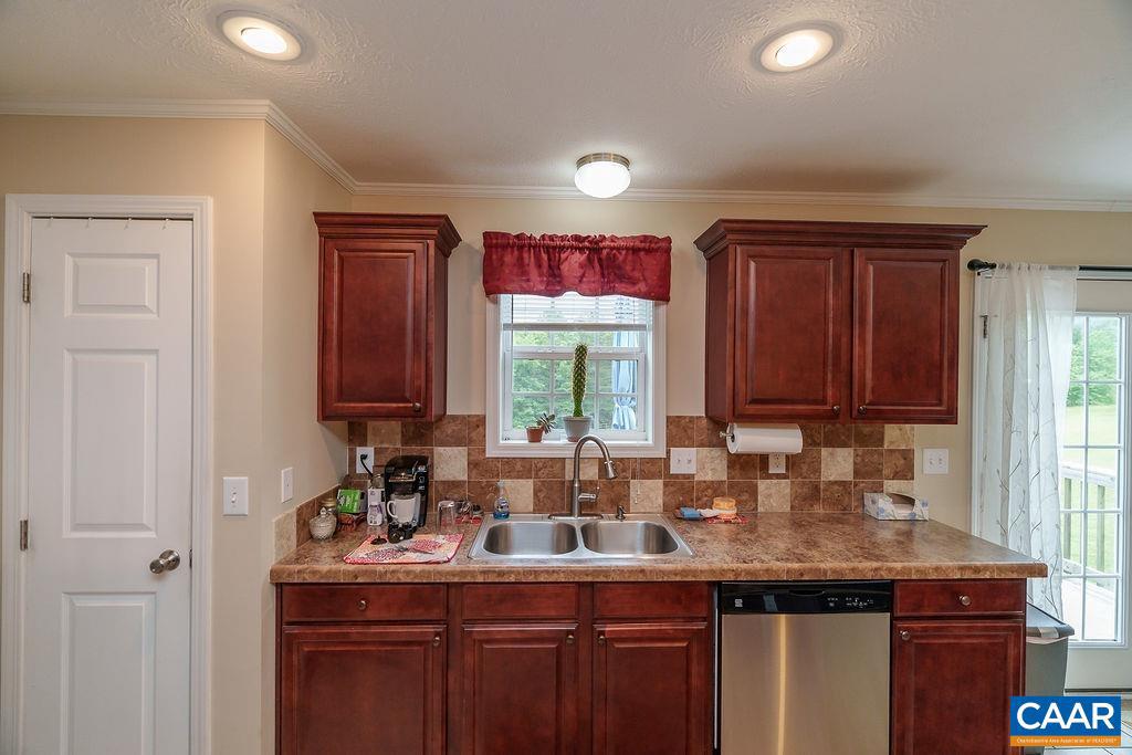 763 FINDLAY MOUNTAIN RD, SHIPMAN, Virginia 22971, 3 Bedrooms Bedrooms, ,2 BathroomsBathrooms,Residential,For sale,763 FINDLAY MOUNTAIN RD,664549 MLS # 664549