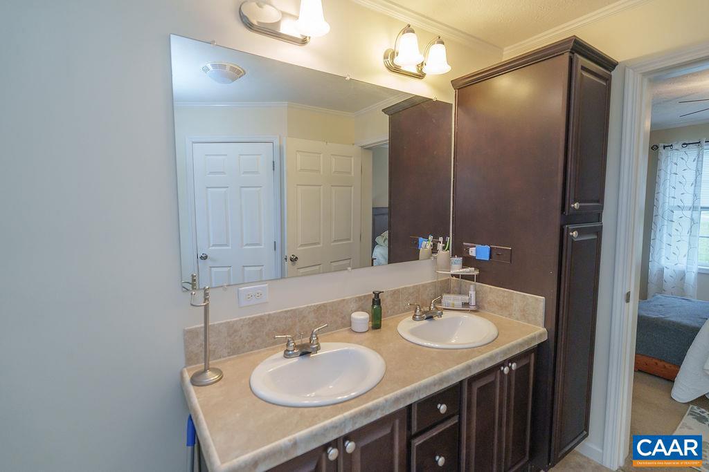 763 FINDLAY MOUNTAIN RD, SHIPMAN, Virginia 22971, 3 Bedrooms Bedrooms, ,2 BathroomsBathrooms,Residential,For sale,763 FINDLAY MOUNTAIN RD,664549 MLS # 664549