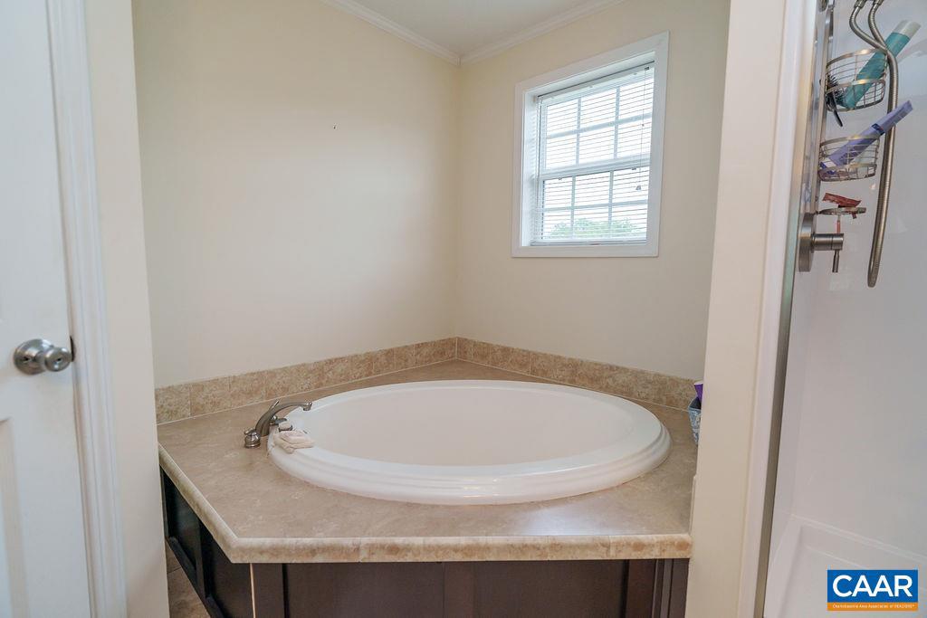 763 FINDLAY MOUNTAIN RD, SHIPMAN, Virginia 22971, 3 Bedrooms Bedrooms, ,2 BathroomsBathrooms,Residential,For sale,763 FINDLAY MOUNTAIN RD,664549 MLS # 664549