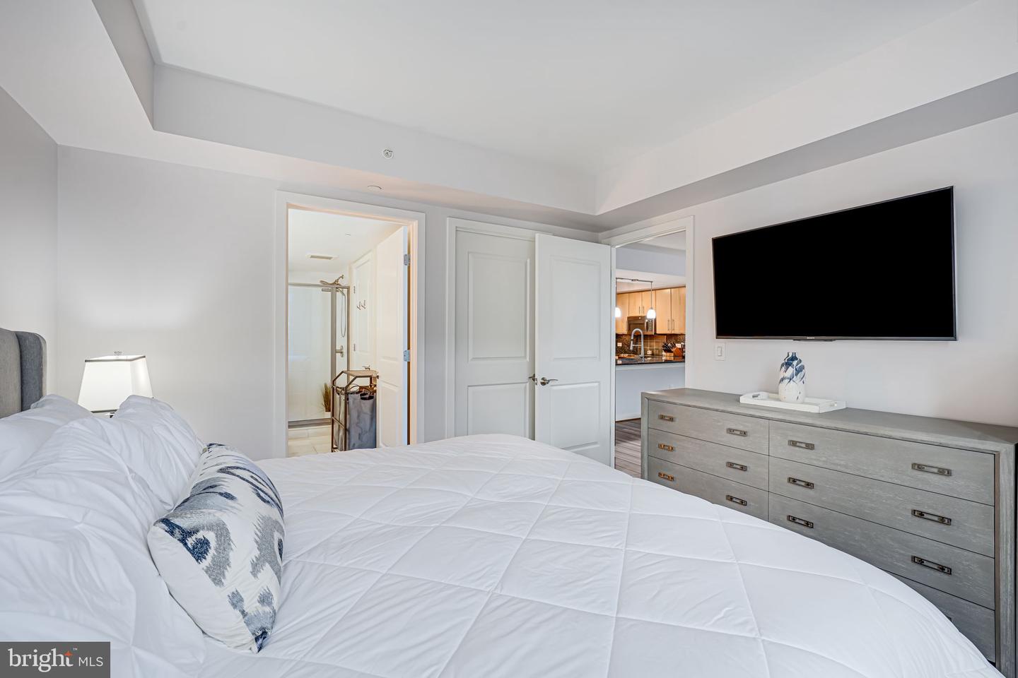 1025 1ST ST SE #1212, WASHINGTON, District Of Columbia 20003, 2 Bedrooms Bedrooms, ,2 BathroomsBathrooms,Residential,For sale,1025 1ST ST SE #1212,DCDC2200752 MLS # DCDC2200752