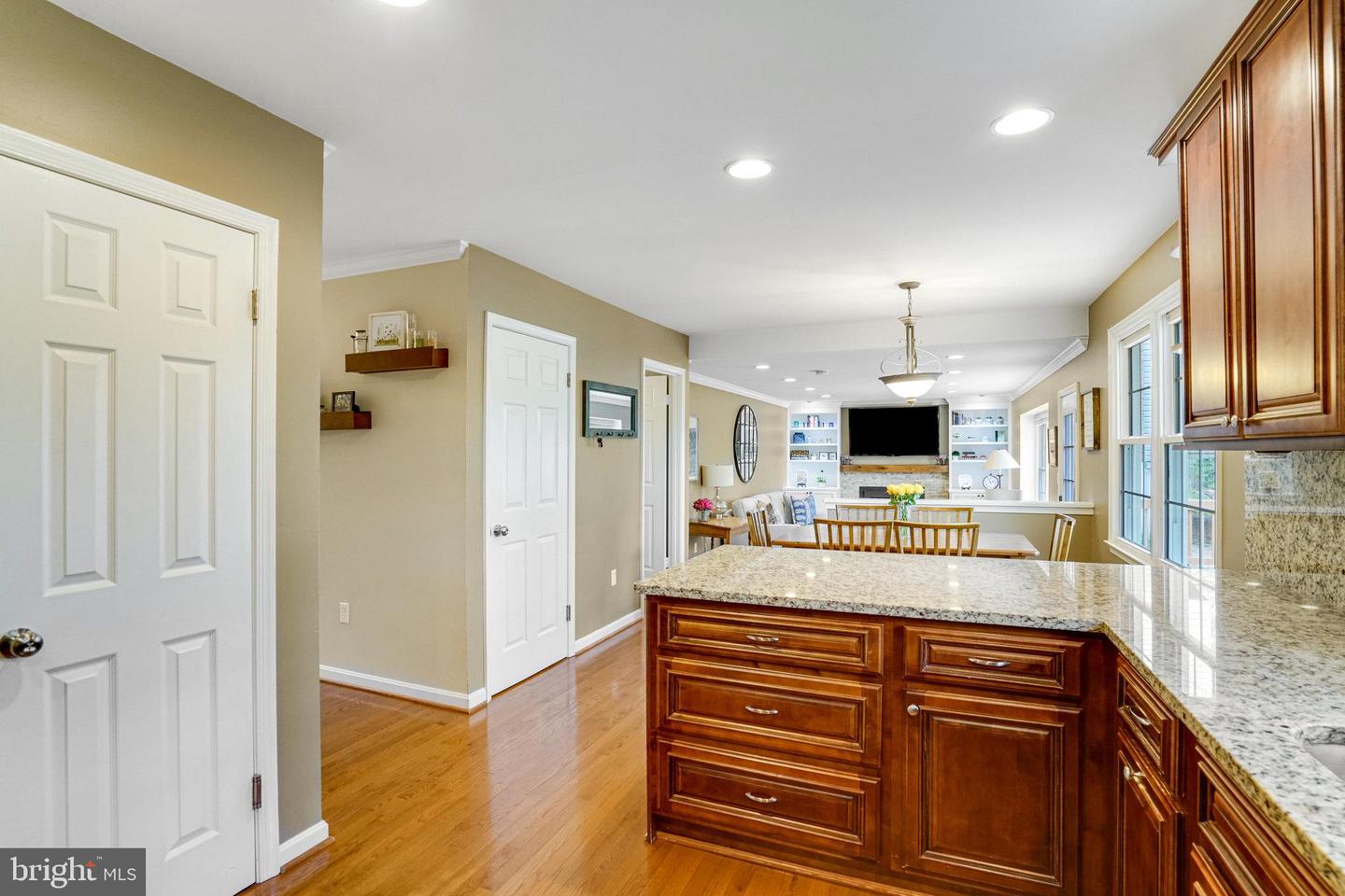 8414 SWEET PINE CT, SPRINGFIELD, Virginia 22153, 5 Bedrooms Bedrooms, ,3 BathroomsBathrooms,Residential,For sale,8414 SWEET PINE CT,VAFX2204514 MLS # VAFX2204514