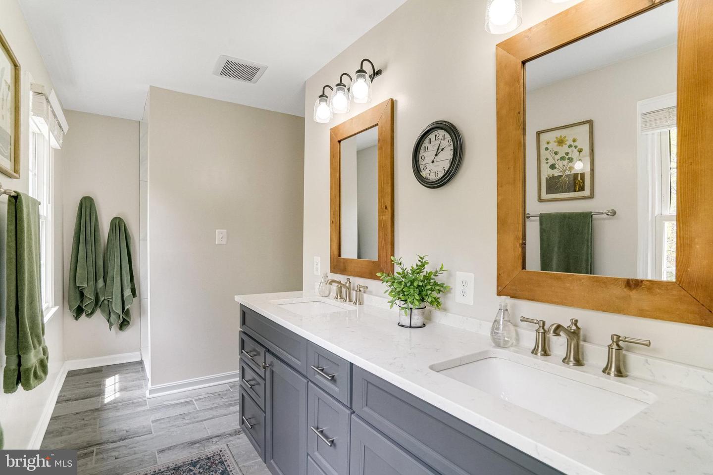 8414 SWEET PINE CT, SPRINGFIELD, Virginia 22153, 5 Bedrooms Bedrooms, ,3 BathroomsBathrooms,Residential,For sale,8414 SWEET PINE CT,VAFX2204514 MLS # VAFX2204514