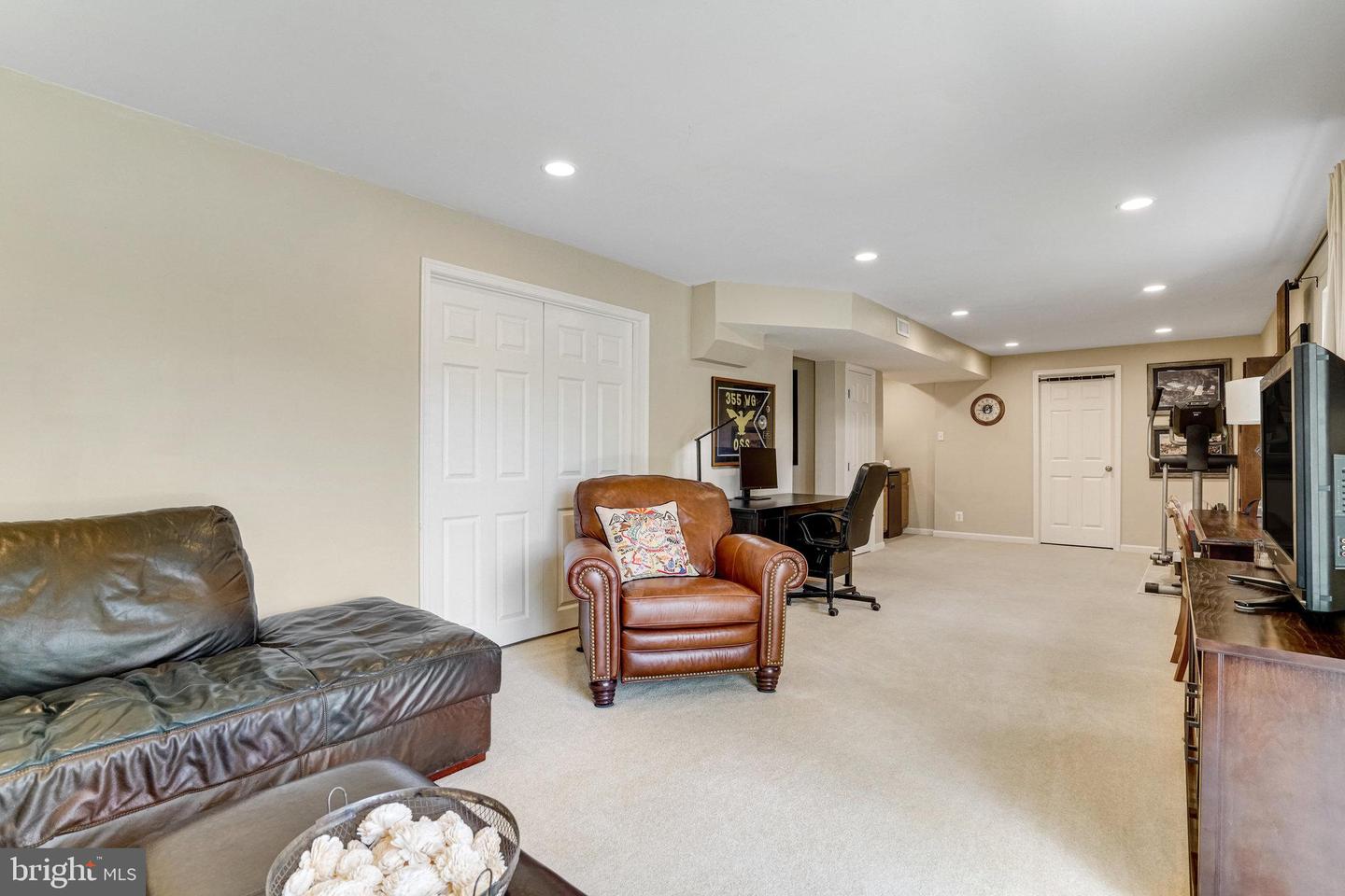8414 SWEET PINE CT, SPRINGFIELD, Virginia 22153, 5 Bedrooms Bedrooms, ,3 BathroomsBathrooms,Residential,For sale,8414 SWEET PINE CT,VAFX2204514 MLS # VAFX2204514