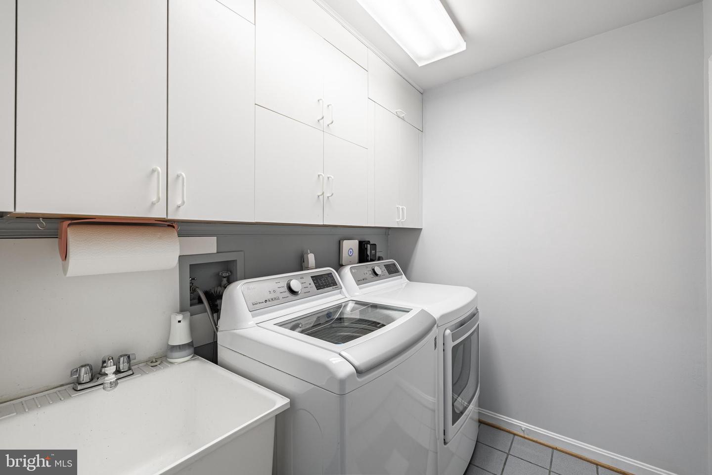 9123 WOOD POINTE WAY, FAIRFAX STATION, Virginia 22039, 4 Bedrooms Bedrooms, ,3 BathroomsBathrooms,Residential,For sale,9123 WOOD POINTE WAY,VAFX2218386 MLS # VAFX2218386