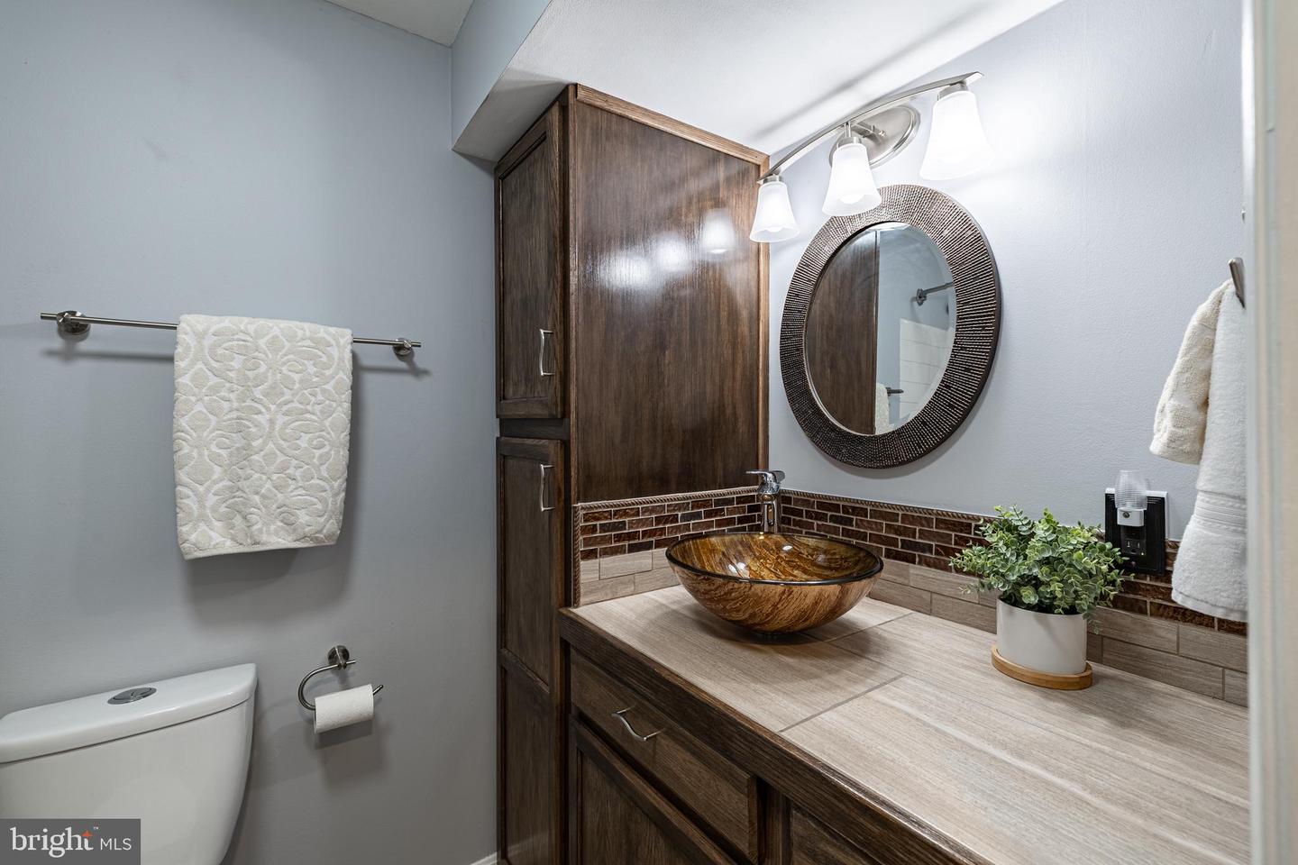 9123 WOOD POINTE WAY, FAIRFAX STATION, Virginia 22039, 4 Bedrooms Bedrooms, ,3 BathroomsBathrooms,Residential,For sale,9123 WOOD POINTE WAY,VAFX2218386 MLS # VAFX2218386