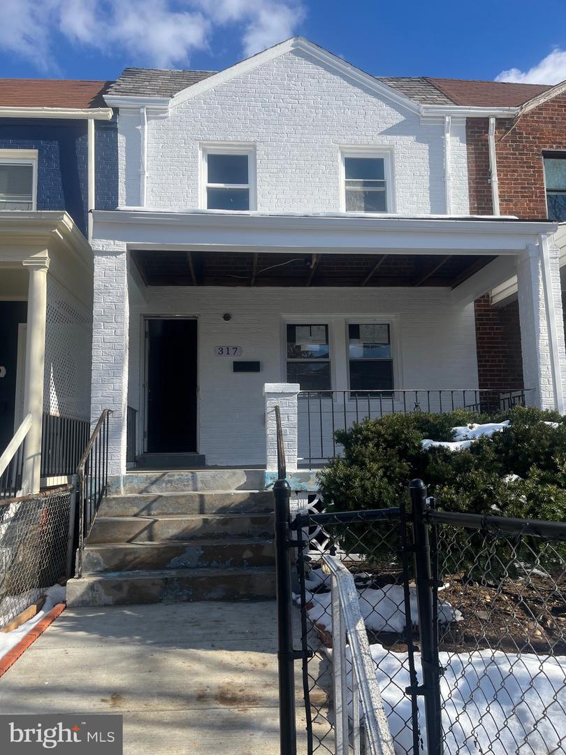 317 18TH ST NE, WASHINGTON, District Of Columbia 20002, 4 Bedrooms Bedrooms, ,3 BathroomsBathrooms,Residential,For sale,317 18TH ST NE,DCDC2176026 MLS # DCDC2176026