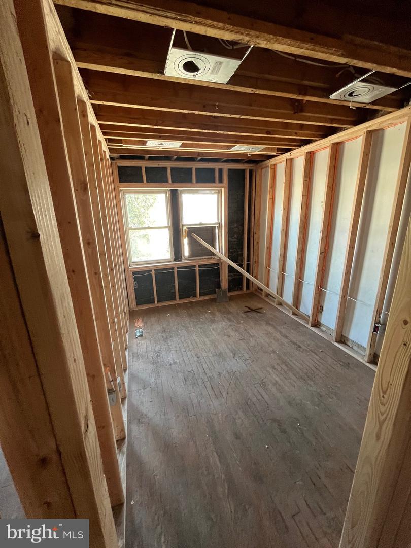 317 18TH ST NE, WASHINGTON, District Of Columbia 20002, 4 Bedrooms Bedrooms, ,3 BathroomsBathrooms,Residential,For sale,317 18TH ST NE,DCDC2176026 MLS # DCDC2176026