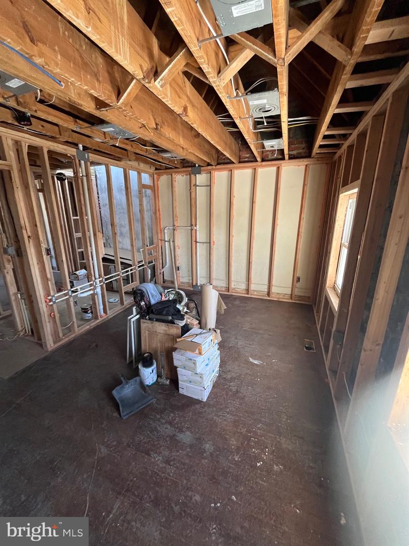 317 18TH ST NE, WASHINGTON, District Of Columbia 20002, 4 Bedrooms Bedrooms, ,3 BathroomsBathrooms,Residential,For sale,317 18TH ST NE,DCDC2176026 MLS # DCDC2176026