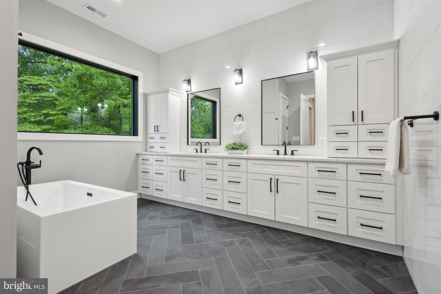 6919 BERKELEY ST, FALLS CHURCH, Virginia 22043, 7 Bedrooms Bedrooms, 7 Rooms Rooms,7 BathroomsBathrooms,Residential,For sale,6919 BERKELEY ST,VAFX2219380 MLS # VAFX2219380