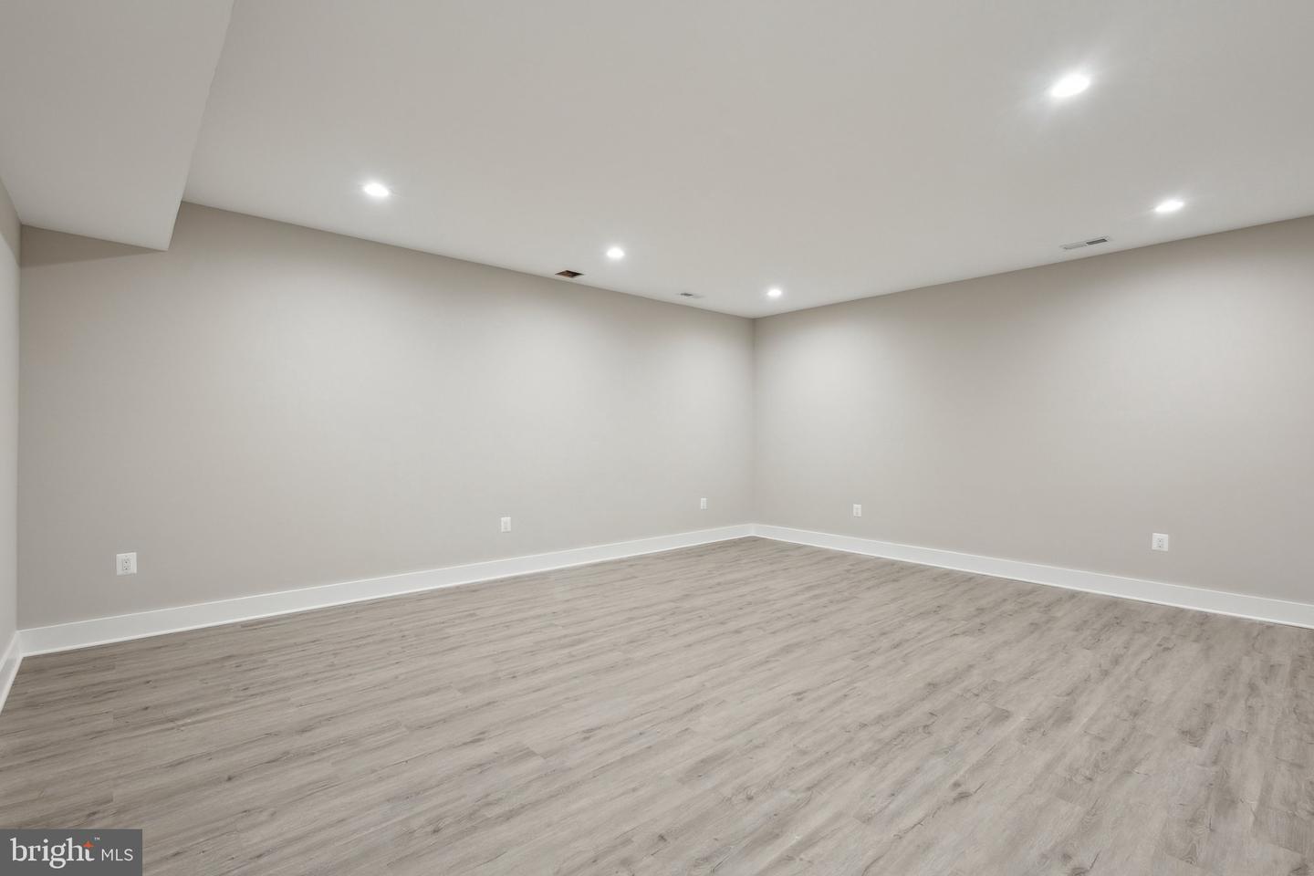 6919 BERKELEY ST, FALLS CHURCH, Virginia 22043, 7 Bedrooms Bedrooms, 7 Rooms Rooms,7 BathroomsBathrooms,Residential,For sale,6919 BERKELEY ST,VAFX2219380 MLS # VAFX2219380