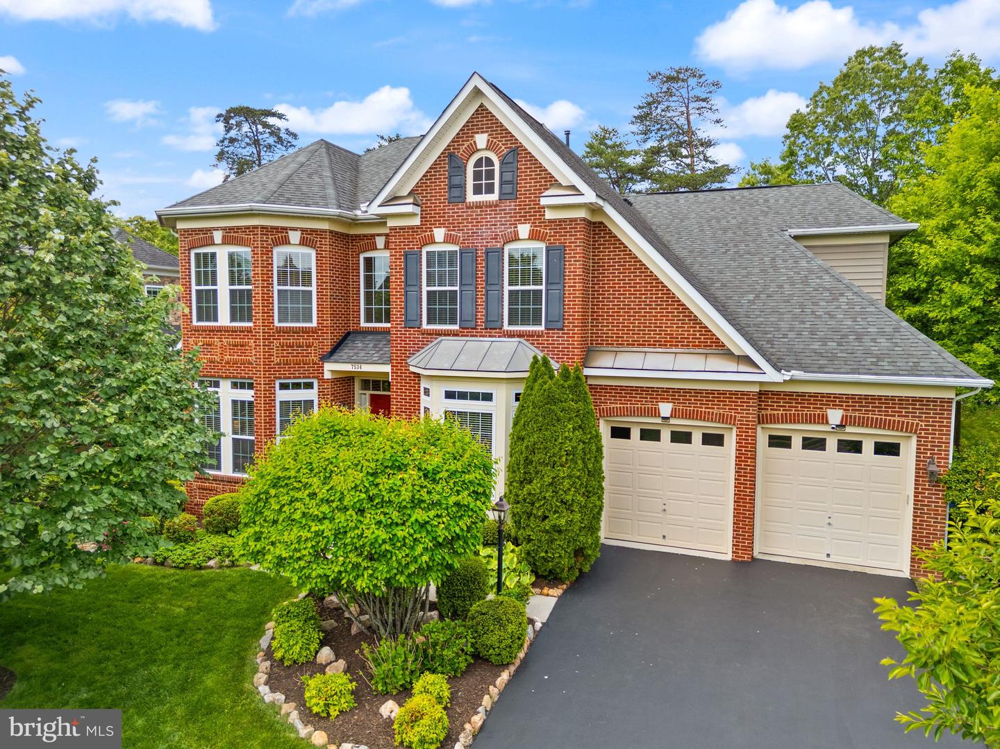 7534 RED HILL DR, SPRINGFIELD, Virginia 22153, 6 Bedrooms Bedrooms, ,5 BathroomsBathrooms,Residential,For sale,7534 RED HILL DR,VAFX2219730 MLS # VAFX2219730