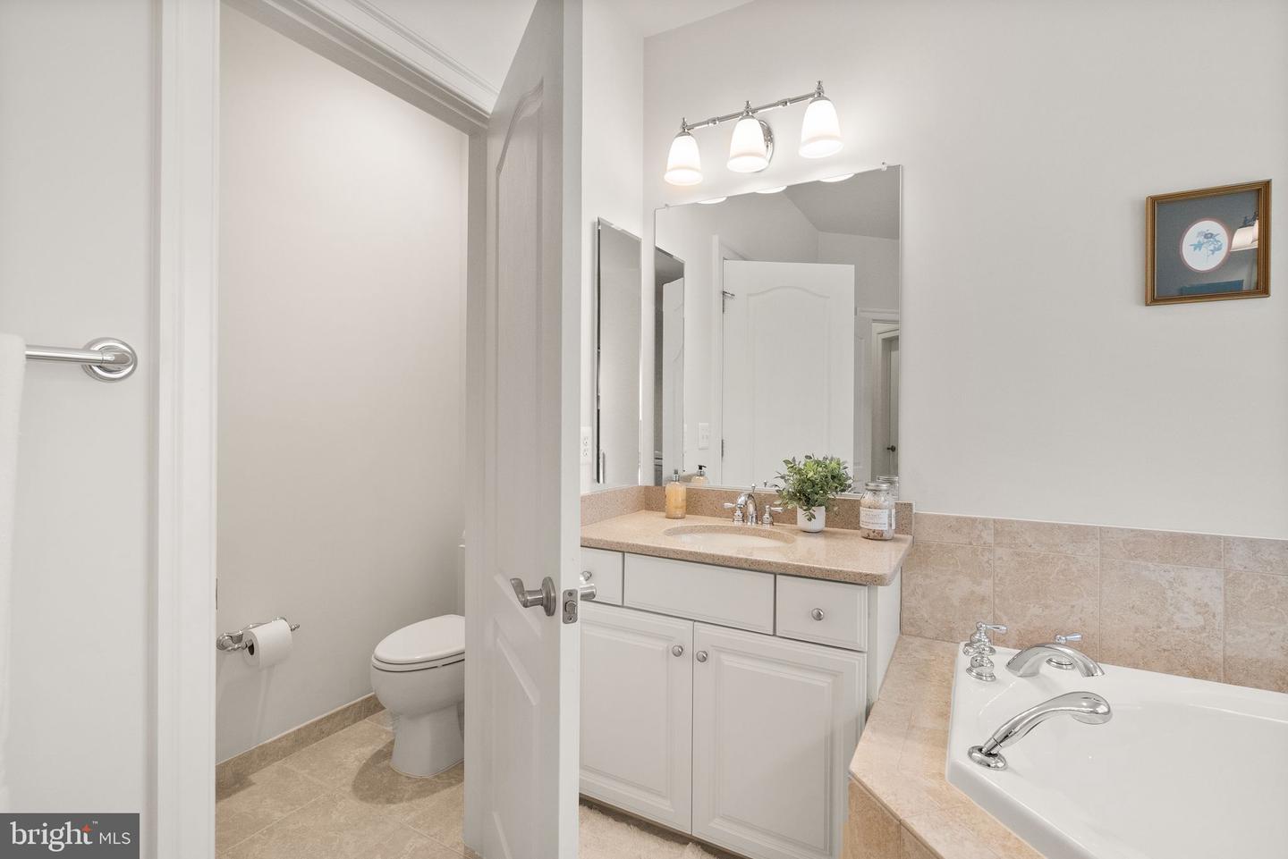 7534 RED HILL DR, SPRINGFIELD, Virginia 22153, 6 Bedrooms Bedrooms, ,5 BathroomsBathrooms,Residential,For sale,7534 RED HILL DR,VAFX2219730 MLS # VAFX2219730