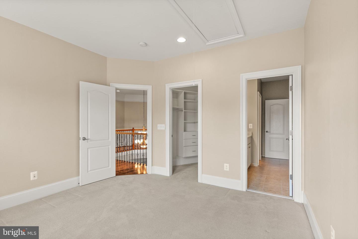 7534 RED HILL DR, SPRINGFIELD, Virginia 22153, 6 Bedrooms Bedrooms, ,5 BathroomsBathrooms,Residential,For sale,7534 RED HILL DR,VAFX2219730 MLS # VAFX2219730