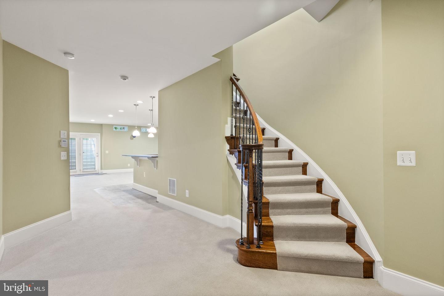 7534 RED HILL DR, SPRINGFIELD, Virginia 22153, 6 Bedrooms Bedrooms, ,5 BathroomsBathrooms,Residential,For sale,7534 RED HILL DR,VAFX2219730 MLS # VAFX2219730