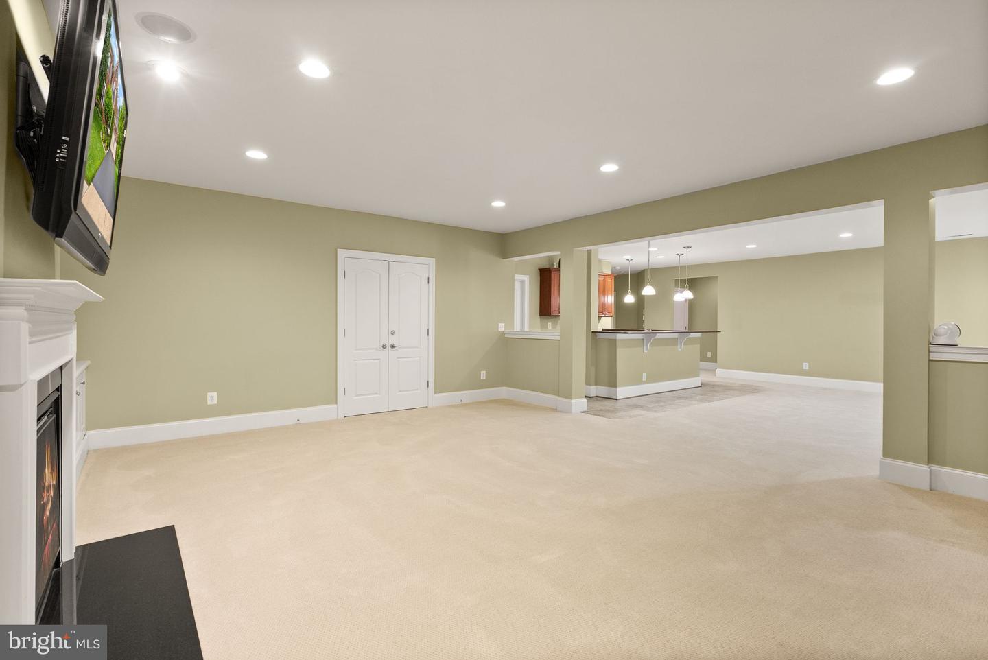 7534 RED HILL DR, SPRINGFIELD, Virginia 22153, 6 Bedrooms Bedrooms, ,5 BathroomsBathrooms,Residential,For sale,7534 RED HILL DR,VAFX2219730 MLS # VAFX2219730