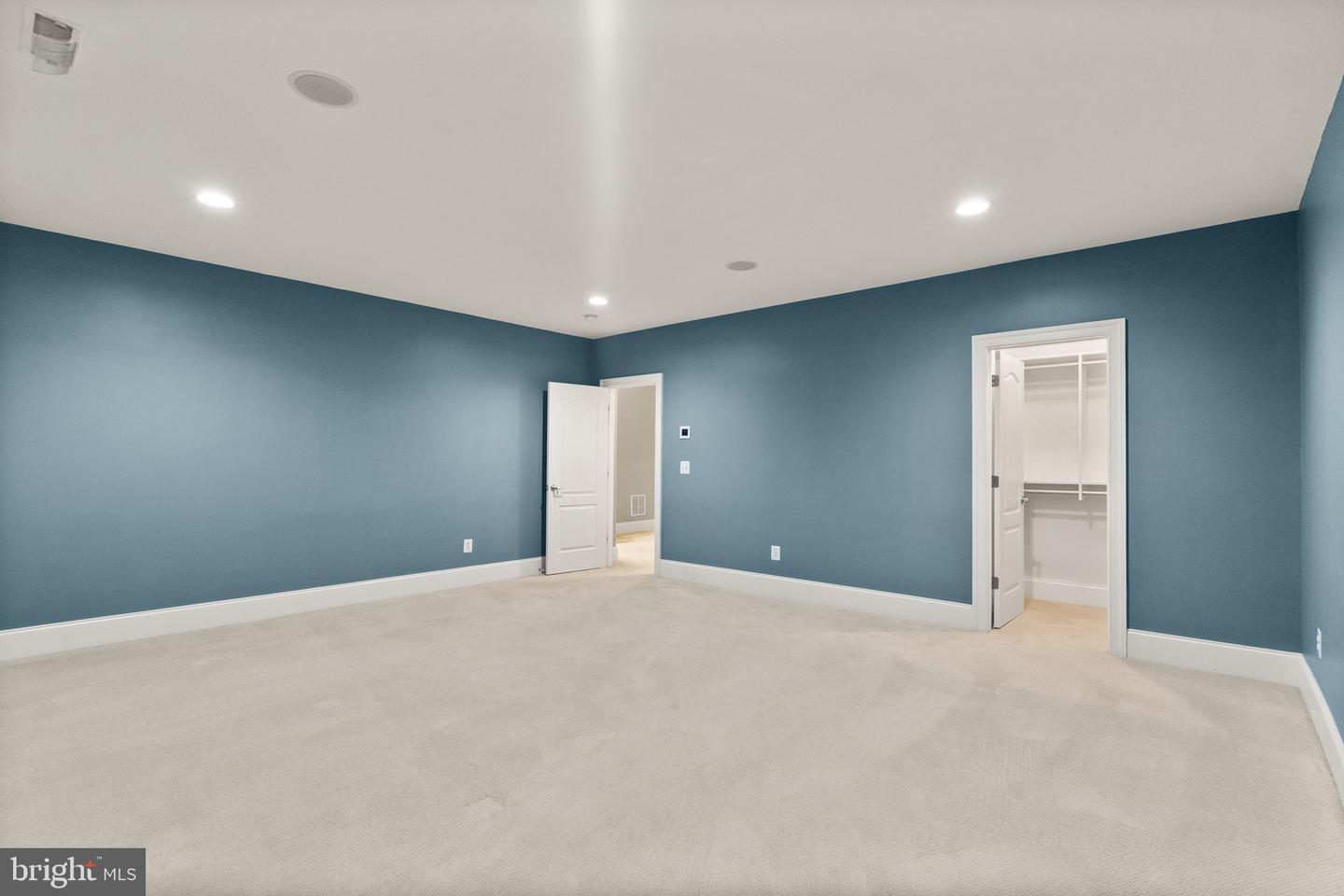 7534 RED HILL DR, SPRINGFIELD, Virginia 22153, 6 Bedrooms Bedrooms, ,5 BathroomsBathrooms,Residential,For sale,7534 RED HILL DR,VAFX2219730 MLS # VAFX2219730