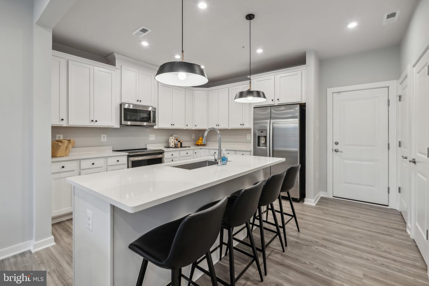 2139 GLACIER RD, HERNDON, Virginia 20170, 2 Bedrooms Bedrooms, ,2 BathroomsBathrooms,Residential,For sale,2139 GLACIER RD,VAFX2220298 MLS # VAFX2220298