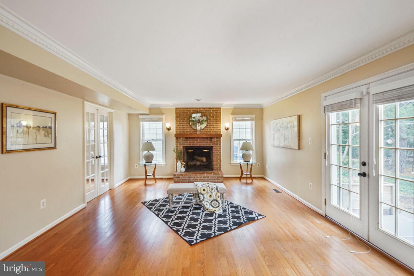 5260 GLEN MEADOW RD, CENTREVILLE, Virginia 20120, 5 Bedrooms Bedrooms, ,3 BathroomsBathrooms,Residential,For sale,5260 GLEN MEADOW RD,VAFX2220582 MLS # VAFX2220582