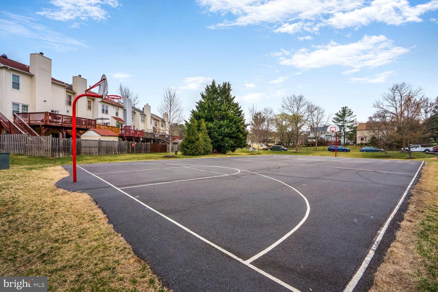 5260 GLEN MEADOW RD, CENTREVILLE, Virginia 20120, 5 Bedrooms Bedrooms, ,3 BathroomsBathrooms,Residential,For sale,5260 GLEN MEADOW RD,VAFX2220582 MLS # VAFX2220582