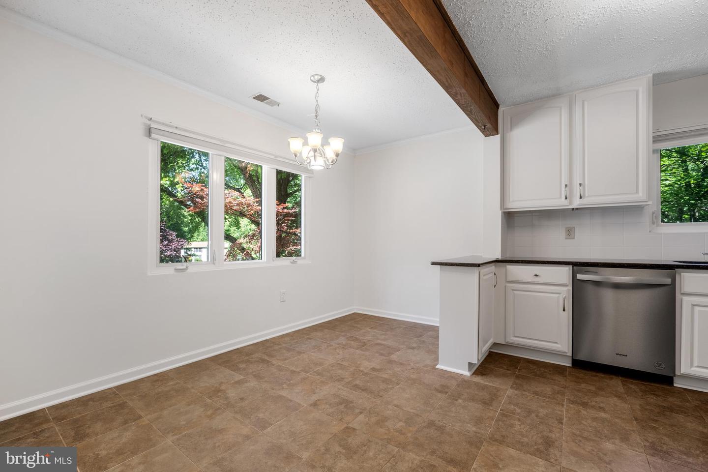 2320 GLADE BANK WAY, RESTON, Virginia 20191, 3 Bedrooms Bedrooms, ,2 BathroomsBathrooms,Residential,For sale,2320 GLADE BANK WAY,VAFX2221184 MLS # VAFX2221184