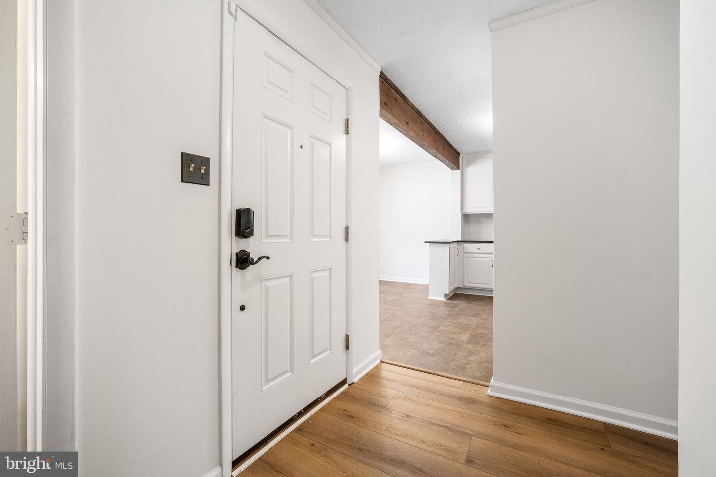2320 GLADE BANK WAY, RESTON, Virginia 20191, 3 Bedrooms Bedrooms, ,2 BathroomsBathrooms,Residential,For sale,2320 GLADE BANK WAY,VAFX2221184 MLS # VAFX2221184