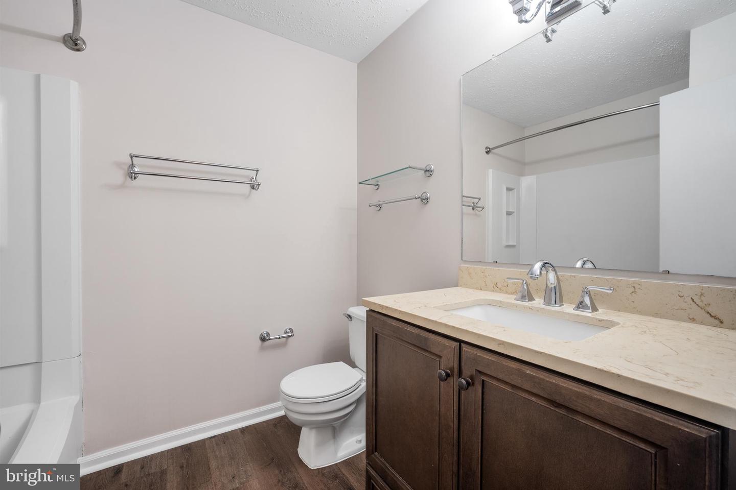 2320 GLADE BANK WAY, RESTON, Virginia 20191, 3 Bedrooms Bedrooms, ,2 BathroomsBathrooms,Residential,For sale,2320 GLADE BANK WAY,VAFX2221184 MLS # VAFX2221184