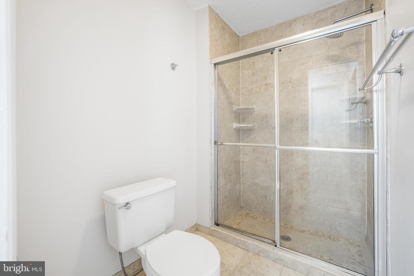 2320 GLADE BANK WAY, RESTON, Virginia 20191, 3 Bedrooms Bedrooms, ,2 BathroomsBathrooms,Residential,For sale,2320 GLADE BANK WAY,VAFX2221184 MLS # VAFX2221184