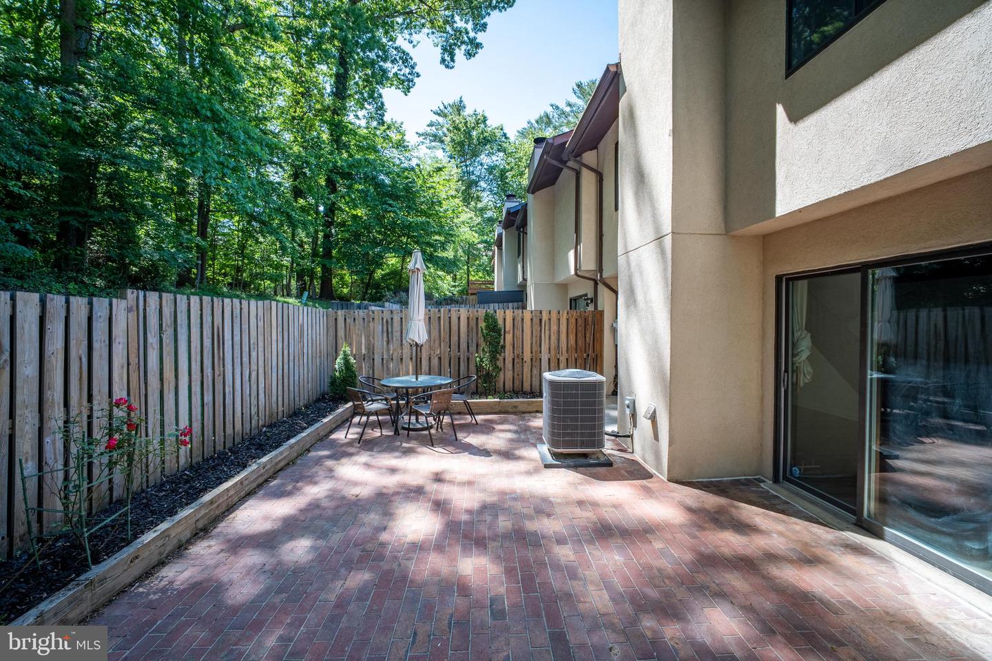 2320 GLADE BANK WAY, RESTON, Virginia 20191, 3 Bedrooms Bedrooms, ,2 BathroomsBathrooms,Residential,For sale,2320 GLADE BANK WAY,VAFX2221184 MLS # VAFX2221184