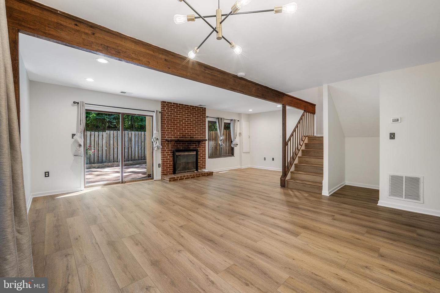 2320 GLADE BANK WAY, RESTON, Virginia 20191, 3 Bedrooms Bedrooms, ,2 BathroomsBathrooms,Residential,For sale,2320 GLADE BANK WAY,VAFX2221184 MLS # VAFX2221184