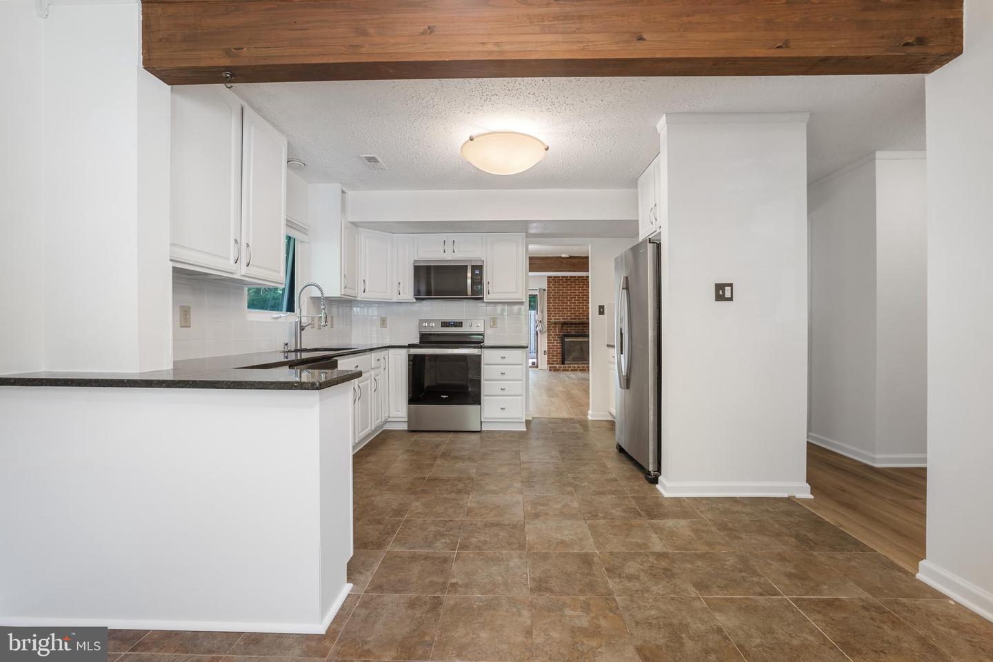 2320 GLADE BANK WAY, RESTON, Virginia 20191, 3 Bedrooms Bedrooms, ,2 BathroomsBathrooms,Residential,For sale,2320 GLADE BANK WAY,VAFX2221184 MLS # VAFX2221184