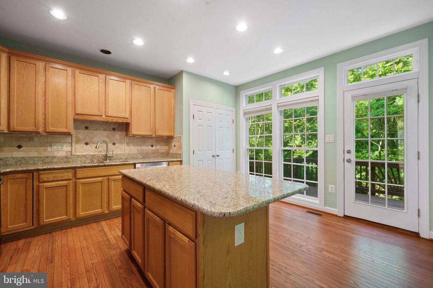 6448 KATHERINE ANN LN, SPRINGFIELD, Virginia 22150, 3 Bedrooms Bedrooms, 7 Rooms Rooms,3 BathroomsBathrooms,Residential,For sale,6448 KATHERINE ANN LN,VAFX2221408 MLS # VAFX2221408