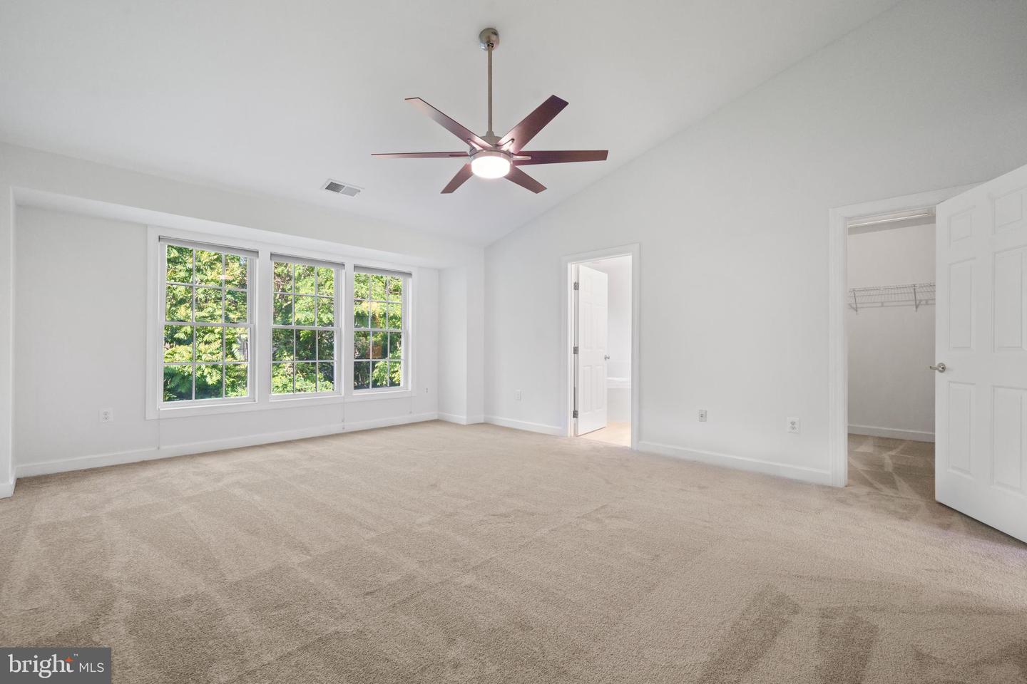 6448 KATHERINE ANN LN, SPRINGFIELD, Virginia 22150, 3 Bedrooms Bedrooms, 7 Rooms Rooms,3 BathroomsBathrooms,Residential,For sale,6448 KATHERINE ANN LN,VAFX2221408 MLS # VAFX2221408