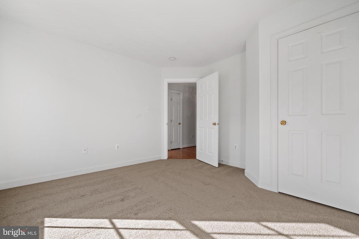 6448 KATHERINE ANN LN, SPRINGFIELD, Virginia 22150, 3 Bedrooms Bedrooms, 7 Rooms Rooms,3 BathroomsBathrooms,Residential,For sale,6448 KATHERINE ANN LN,VAFX2221408 MLS # VAFX2221408